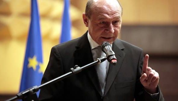 Băsescu, lui Ponta: Trebuie să fii caraghios să crezi că toţi românii sunt mincinoşi, ca tine