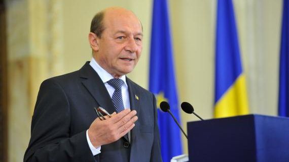 Băsescu, la sediul PMP: Primul meu obiectiv este să le transfer experiența pe care o am 