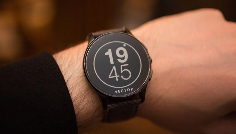 Românii care ne fac mândri! Au creat ceasul inteligent care spulberă concurența!