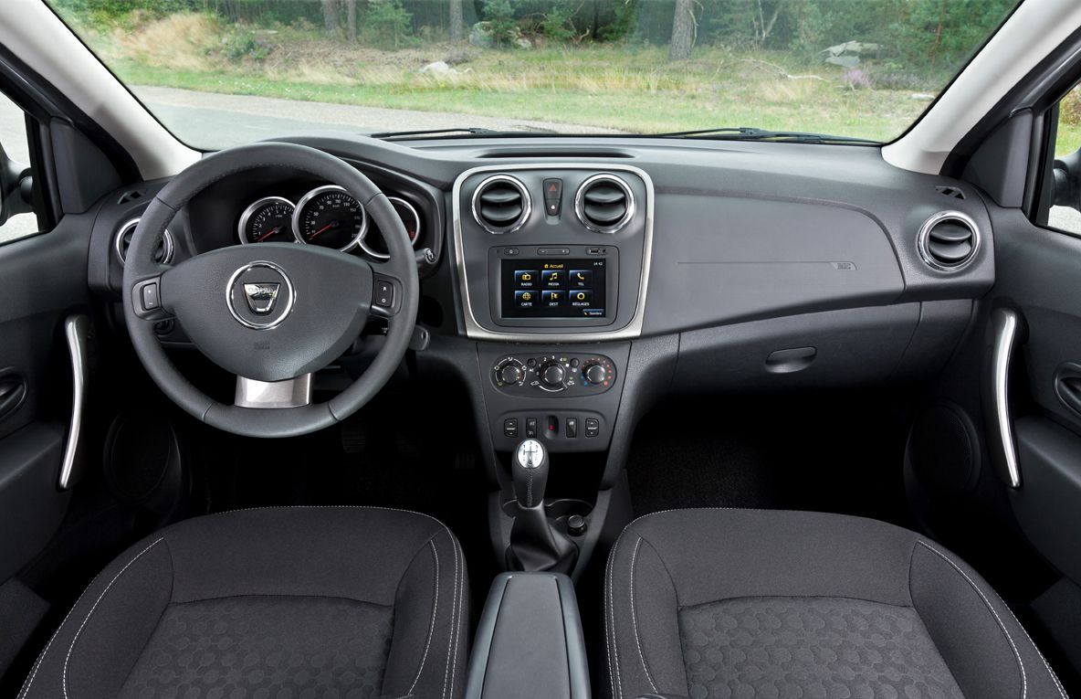 Dacia Logan "Zâmbetul lui Klaus": Ediția specială Dacia Logan de 1 aprilie, Ziua păcălelilor