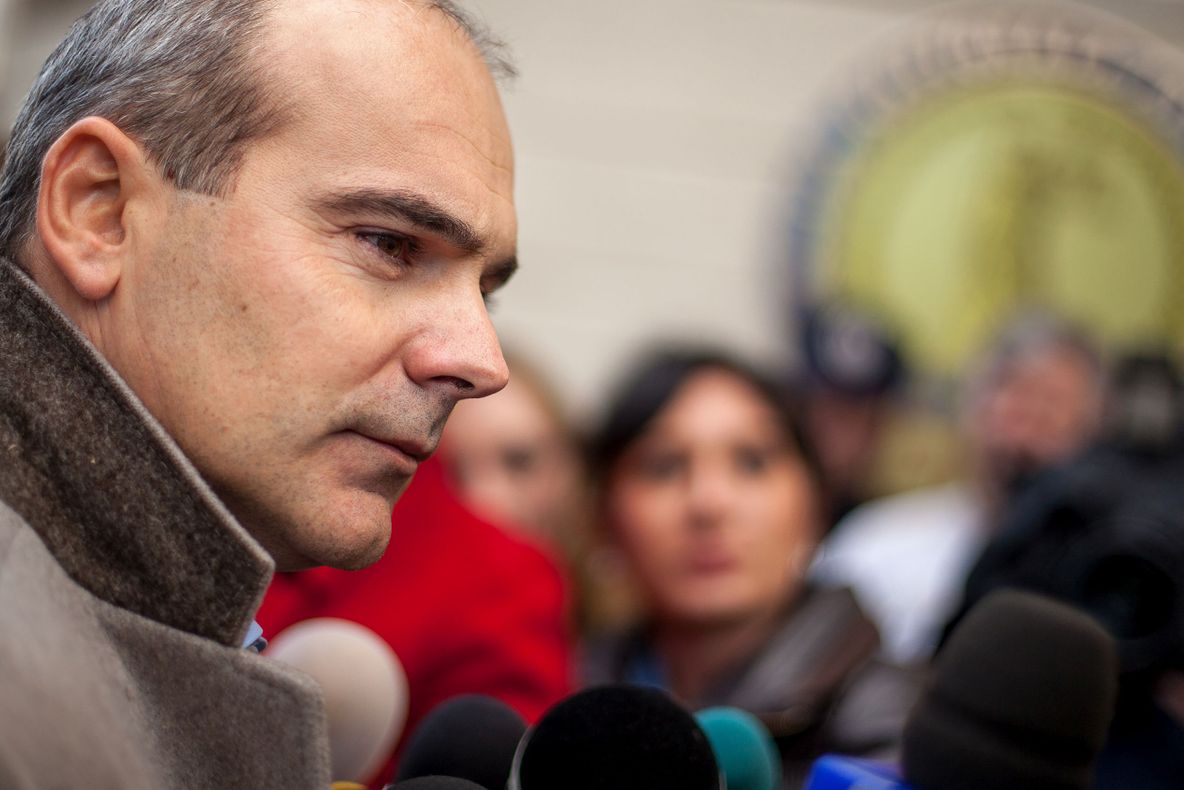 Rareș Bogdan, scrisoare către Victor Ponta: Nu preferi un adversar sincer unui aplaudac?