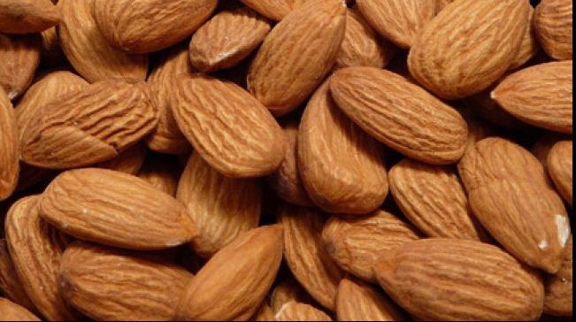 Efectul incredibil al MIGDALELOR asupra bărbaţilor. ŞAPTE migdale pe zi fac minuni