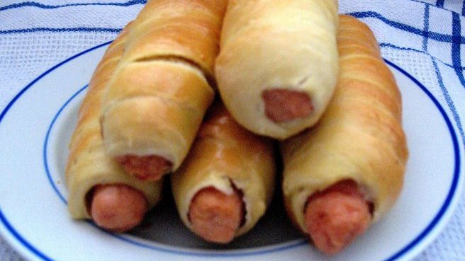 Reţetă de covridog. Cum să faci cei mai buni cremwurşti în aluat la tine acasă
