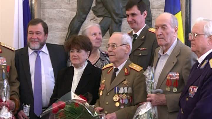 Veterani români din cel de-al Doilea Război Mondial, decorați de Ambasada Rusiei la București