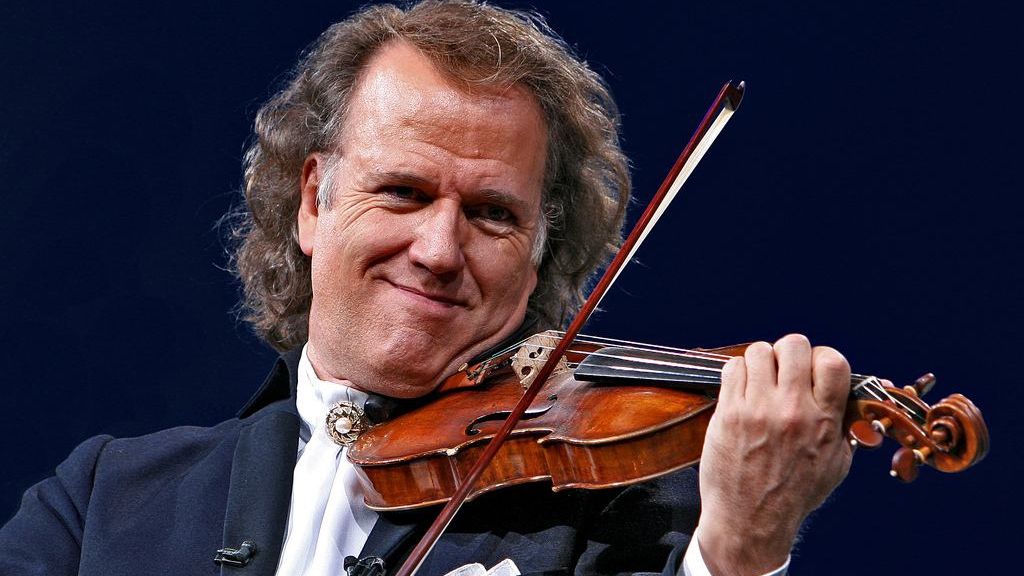 Andre Rieu vorbeste in limba romana cu fanii din Romania