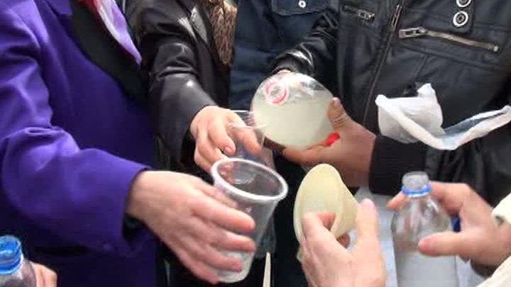 Apa sfinţită, vândută creştineşte. În ce oraş din România se întâmplă