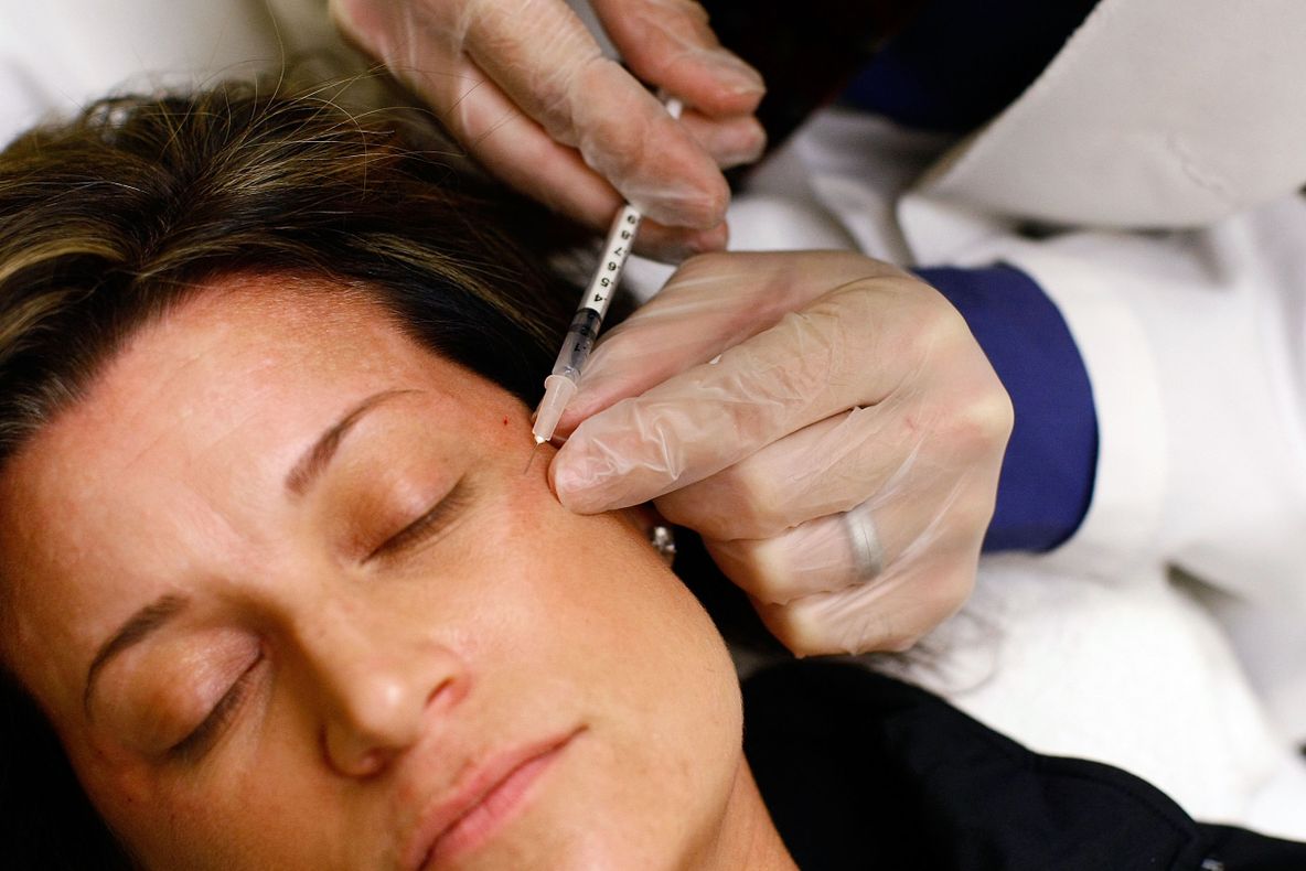 Vedetă TV, distrusă în urma operațiilor estetice. Cum arată acum 