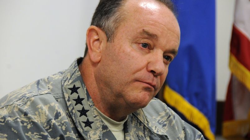 Comandantul NATO în Europa: Când va beneficia România de armament greu 