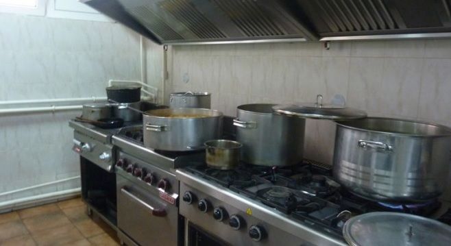 Anchetă în spital. La cantină se găteşte pentru nunţi şi botezuri