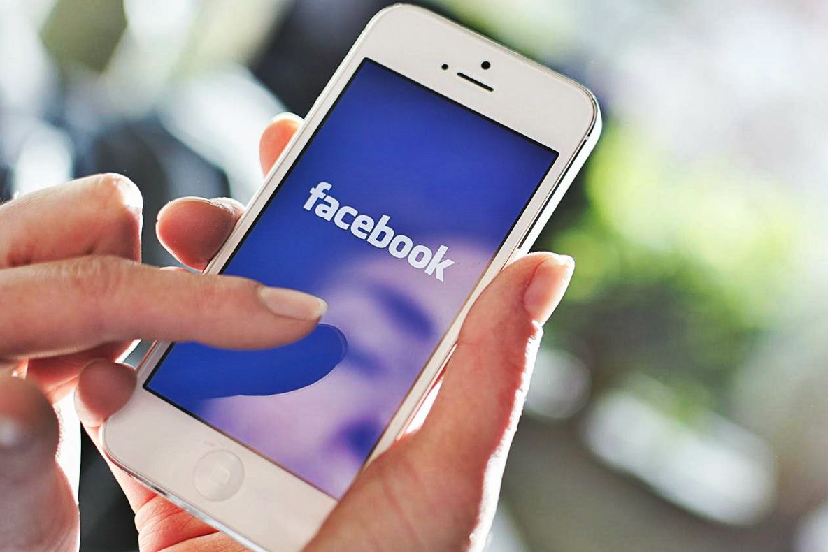 Nu lăsa Facebook să-ți controleze viața! Cum oprești cele mai enervante lucruri!