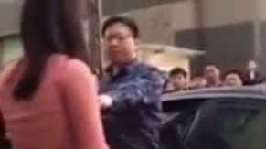 Bărbatul ei a înşelat-o, iar soţia s-a răzbunat crunt! Vecinii au râs cu lacrimi