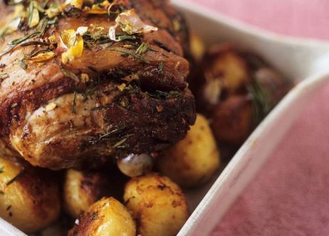 Reţeta zilei: Pulpă de miel la cuptor