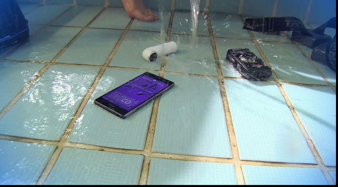 Știai că îți poți face poze sub apă? Iată gadgeturile perfecte pentru asta! 