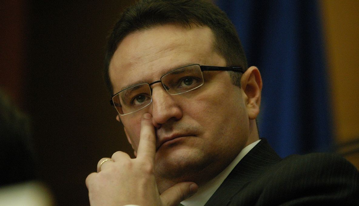 George Maior, numit ambasadorul României în SUA, Emil Hurezeanu - în Germania