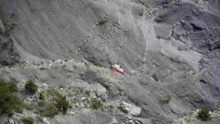 Avion prăbuşit Franţa. Autoritățile au încheiat operațiunea de căutare a rămășițelor umane