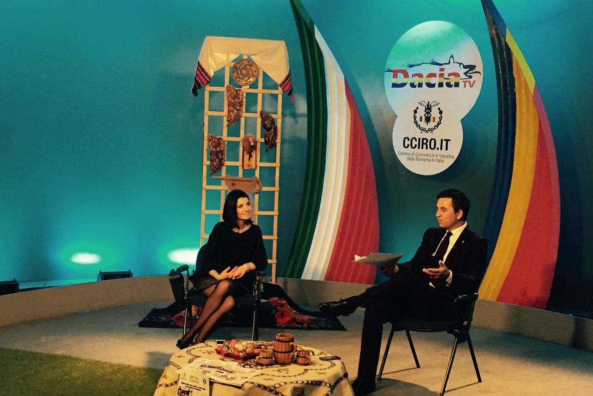 Lavinia Şandru, membru de onoare al Asociaţiei Românilor din Italia: Este vocea diasporei