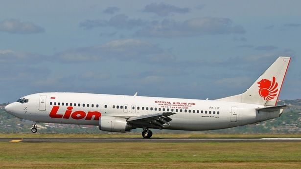 Panică la bordul unui avion, în Indonezia: mai mulţi răniţi, după o evacuare de urgenţă 