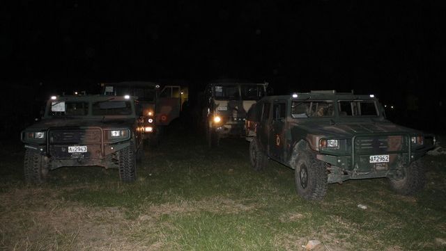 Fără precedent. Mii de soldați și sute de blindate în estul României, în toiul nopții