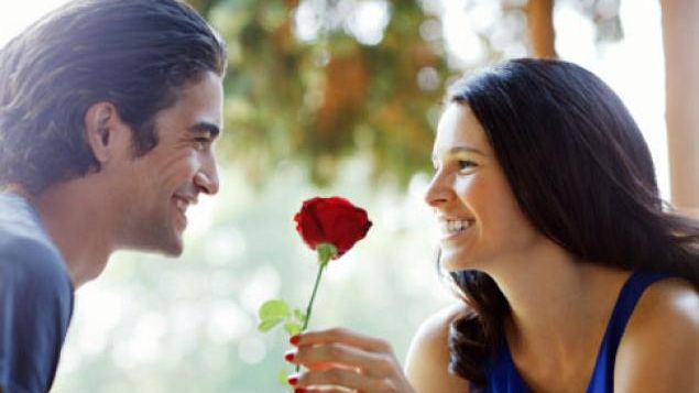 Cum sa-ti gasesti iubirea pe Internet: 10 sfaturi pentru intalnirile online