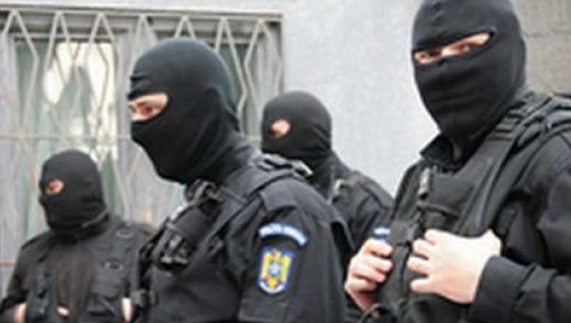 Percheziții de amploare la persoane bănuite de evaziune fiscală