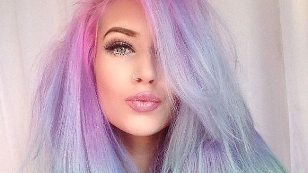 O nouă modă ia amploare în rândul femeilor 