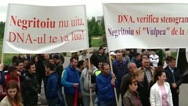 Sute de persoane au protestat împotriva ASF