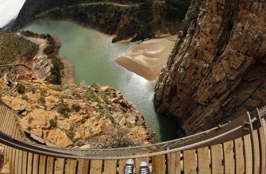 Cel mai periculos drum din lume s-a redeschis după 15 ani: Peisaje ameţitoare 