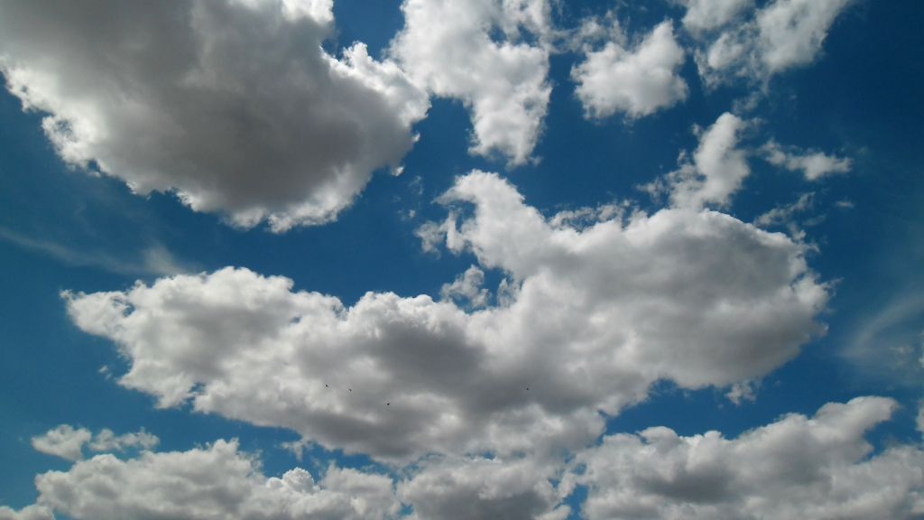 Temperaturi în creștere. Cum va fi vremea marți și în următoarele două zile