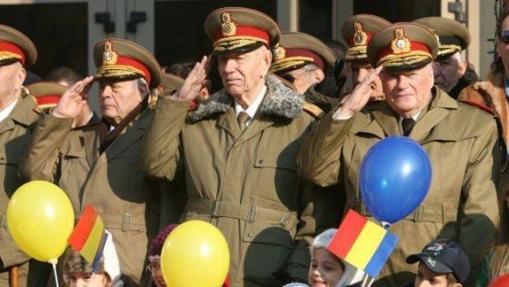 Militarii şi poliţiştii care au avut pensiile tăiate la recalcularea din 2010 îşi vor recupera banii