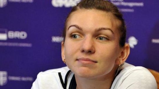 Halep a fost eliminată din Turneul de la Madrid. Meci dramatic, antrenorul a intrat pe teren