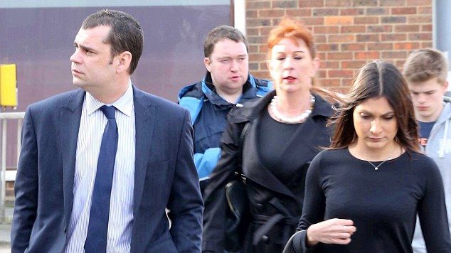 Revolta unei soţii înşelate care a descoperit că avea acelaşi inel de logodnă ca al altei femei