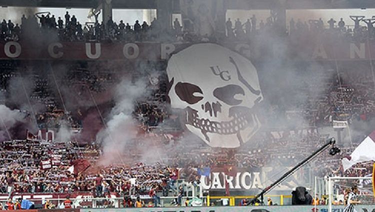 Evenimente şocante la derby-ul oraşului Torino: 10 răniți într-o explozie în tribune