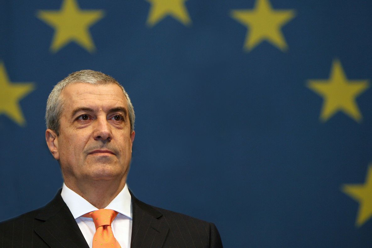 Tăriceanu se plânge că Iohannis nu l-a chemat la consultări