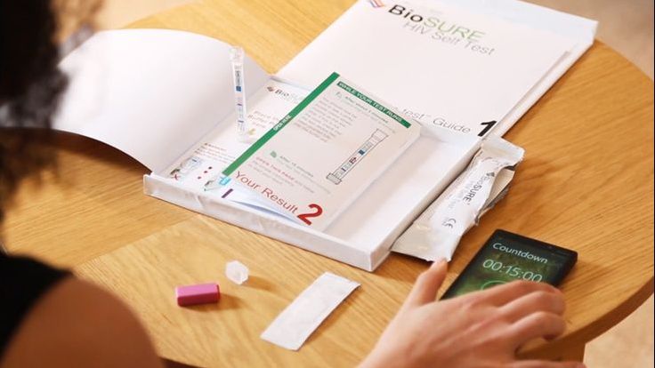 A fost lansat primul test HIV pe care îl poţi face acasă