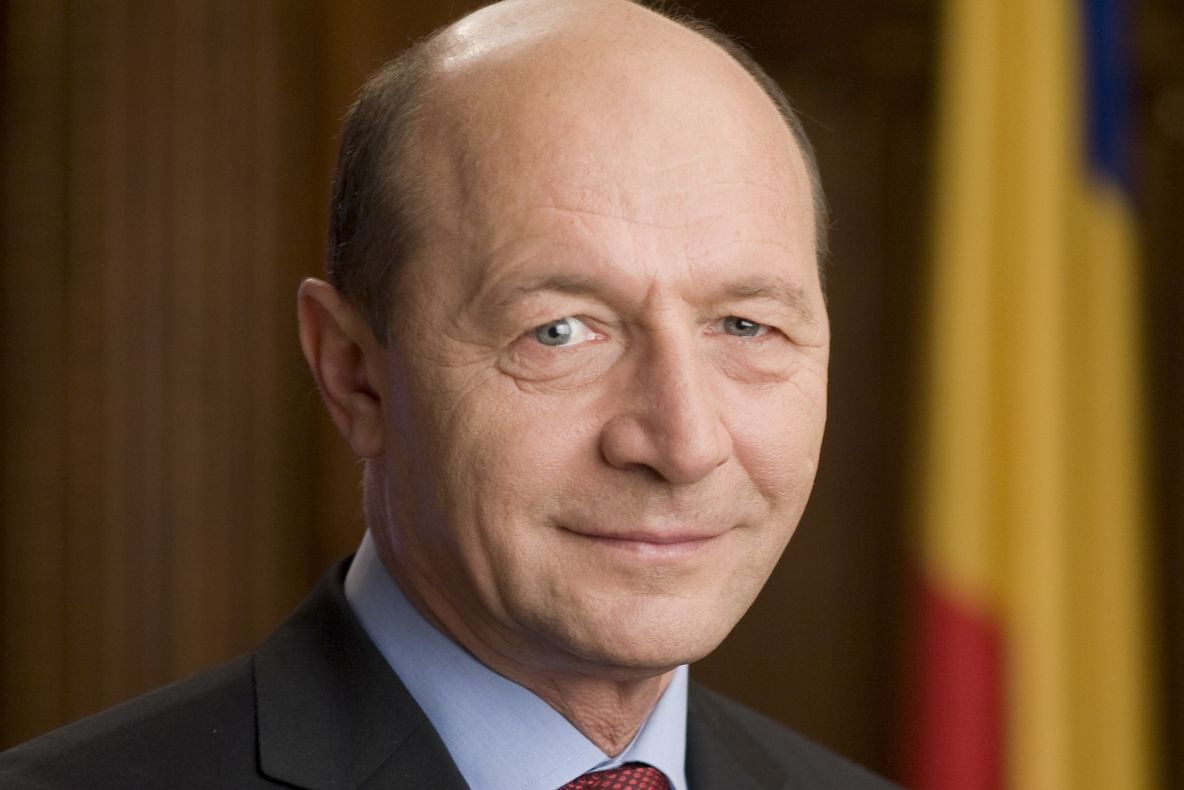 Băsescu, mesaj pe Facebook: Ce le-a urat românilor de Paște 