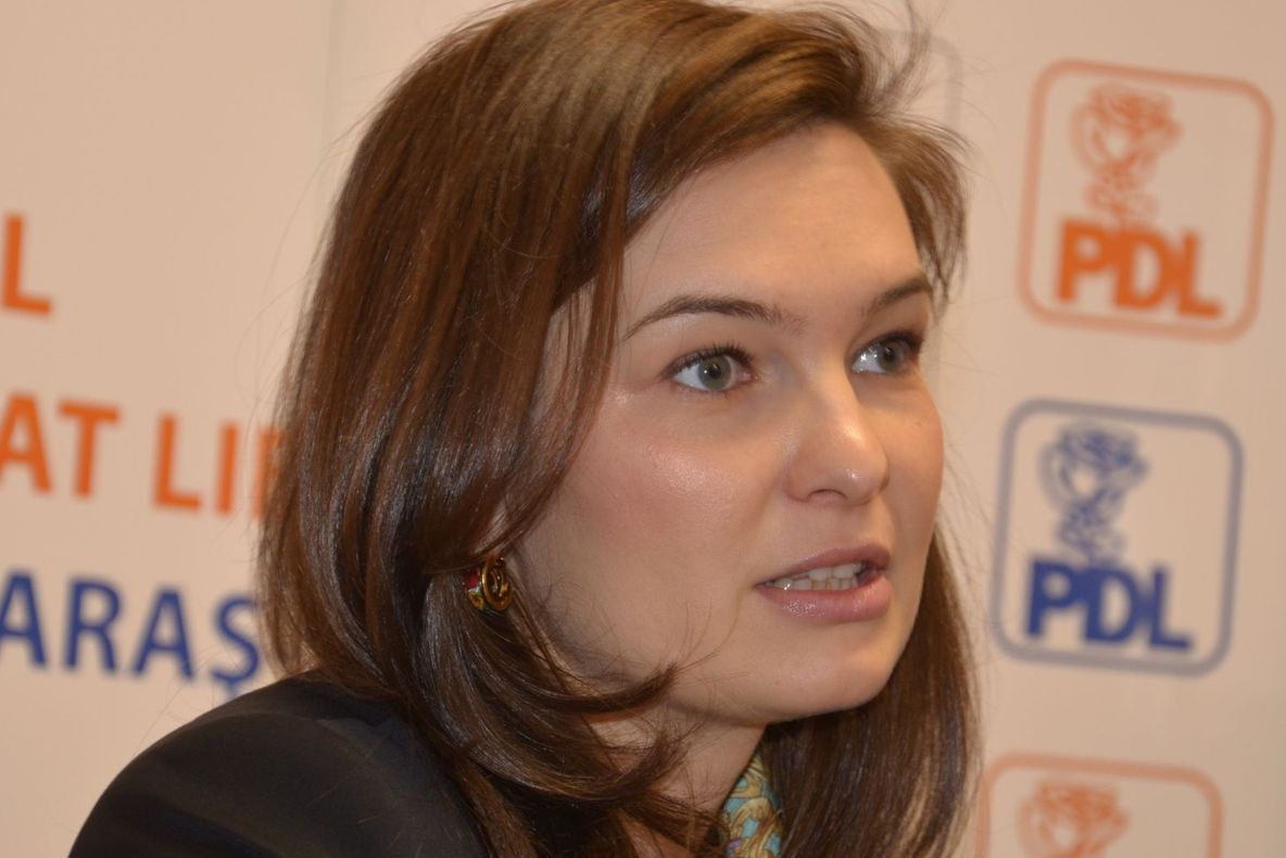 Valeria Schelean (PNL): Victor Ponta minte încă o dată, de data asta despre revizuirea Constituției