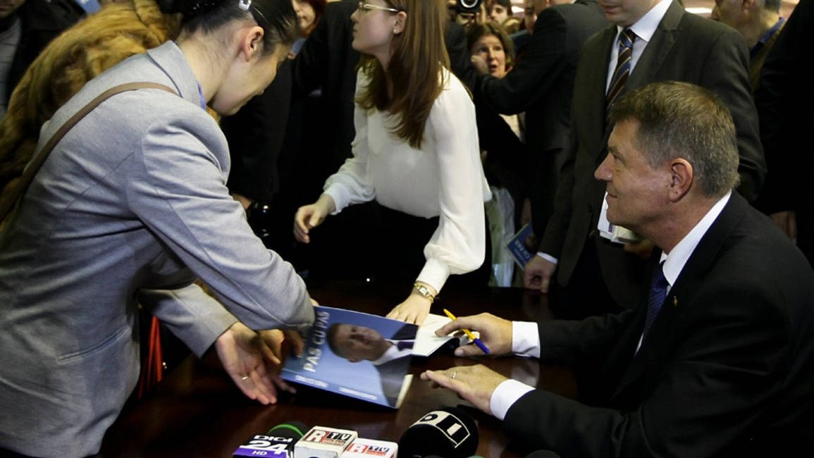 Ce spune Ponta despre faptul că e atacat în noua carte a lui Iohannis