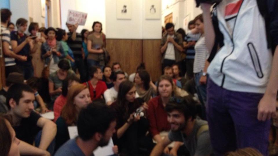 Scandalul a explodat la UNATC. Protest după propunerea de demitere a unui profesor