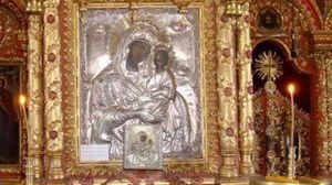 Misterul Icoanei Maicii Domnului cu trei mâini din Vâlcea