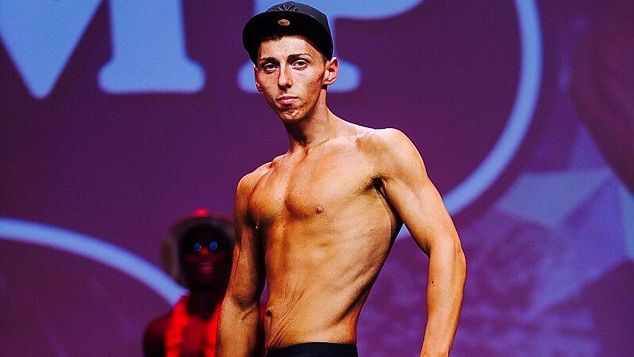 Un tânăr a slăbit 25 de kilograme în 20 de săptămâni. Reţeta lui o poţi afla şi tu 