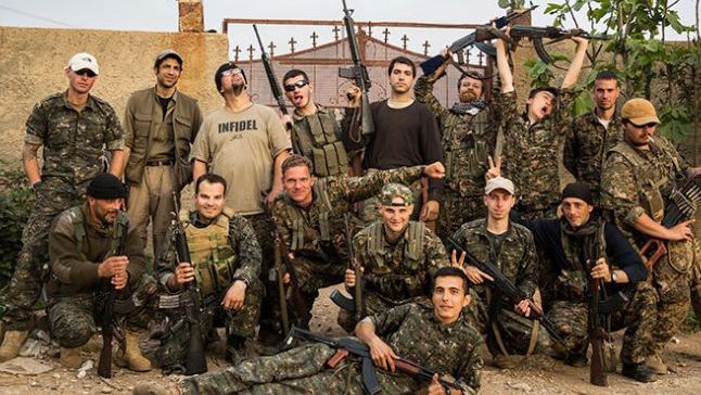 Doi români ar putea lupta în Siria împotriva grupării teroriste Stat Islamic