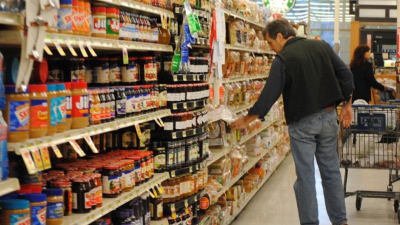 Două zile până la reducerea TVA la alimente. Cum se va aplica 