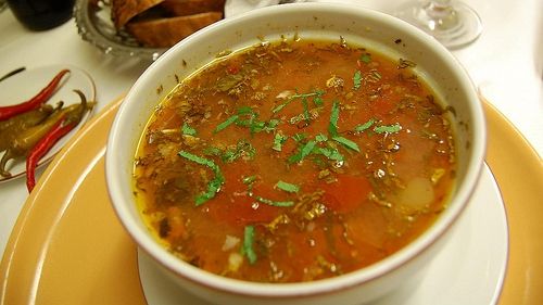 Greşeala pe care o fac gospodinele atunci când gătesc ciorba