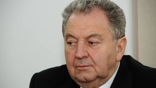 Afaceristul Ilie Carabulea şi fiul său, reţinuţi într-un dosar de constituire de grup infracţional