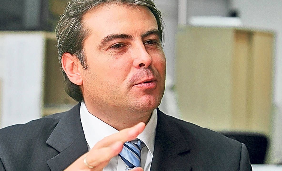 Istoricul Adrian Cioroianu face praf formația Coldplay: Folclor contemporan dedicat marilor cauze aducătoare de like-uri și sponsori