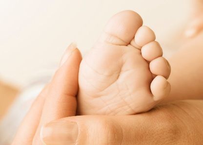 Povestea unui copil furat la naştere. Ce a făcut când şi-a întâlnit mama, după 41 de ani