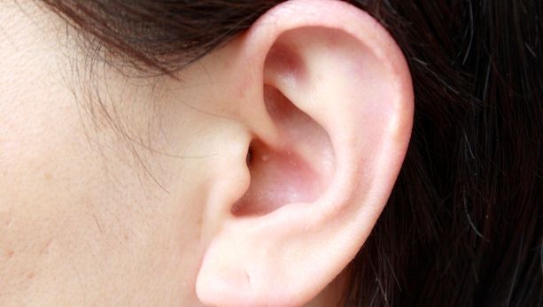Ţi se înfunda urechile? Iată ce boală ai putea avea