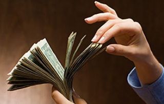 Pe ce cheltuiesc zodiile cei mai mulţi bani 