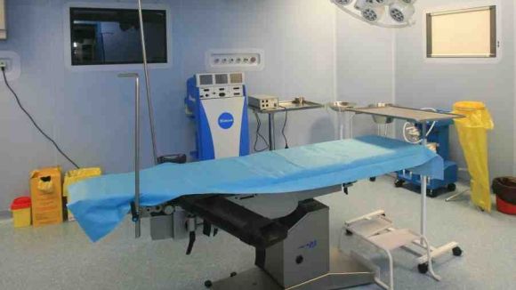 Abdomenul ei a început să vibreze după operația de cezariană. Descoperirea terifiantă a doctorilor