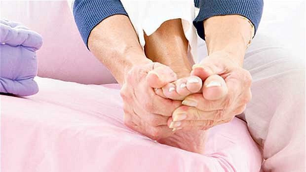 Leacuri naturiste pentru mâini şi picioare reci